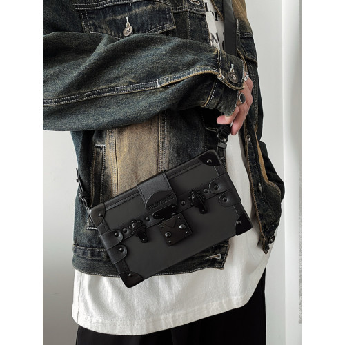 高級感小衆款鎖釦盒子包ins中性風男生潮牌方盒斜後後背包百搭小方包 高級感小衆款鎖釦盒子包ins中性風男生潮牌方盒斜後後背包百搭小方包