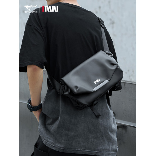 七匹狼斜後後背包男生通勤包騎行機能單肩郵差包可攜式多功能後後背包男款包