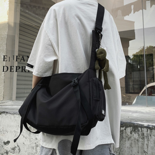 日系慵懶風斜後後背包男寬鬆大容量單肩包學生書包街頭潮流暗黑工裝包