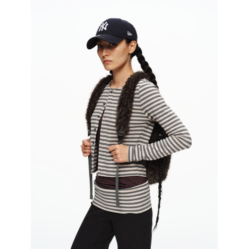 oinimi 趣味彩虹紐釦棕熊毛絨絨雙肩包 萌系造型感