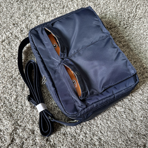 革新出品 新色TOKYO日系尼龍通勤斜背單肩包男潮休閒郵差包經典 革新出品 新色TOKYO日系尼龍通勤斜背單肩包男潮休閒郵差包經典