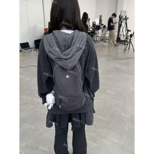 番薯歐尼自製coyseio小衆韓系雙肩包百搭輕便通勤後後背包電腦書包女