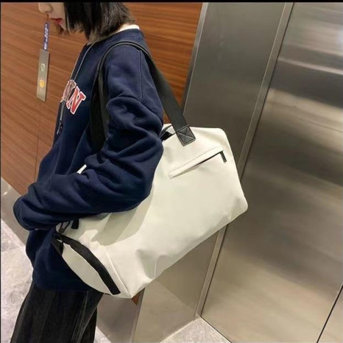 斜背旅行包男大容量休閒遊泳防水運動健身包女短途出差手提行李包