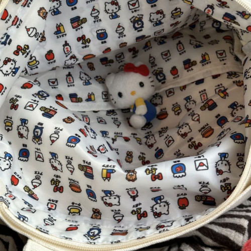 HelloKitty可愛刺綉帆布手提單肩包大容量可攜式外出購物袋托特包 HelloKitty可愛刺綉帆布手提單肩包大容量可攜式外出購物袋托特包