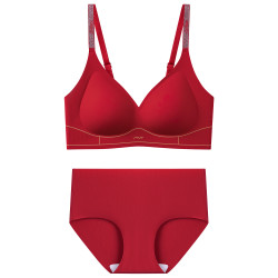 【強烈推薦】套裝本命年無鋼圈無痕軟支撐收副乳細閃肩帶結婚內衣