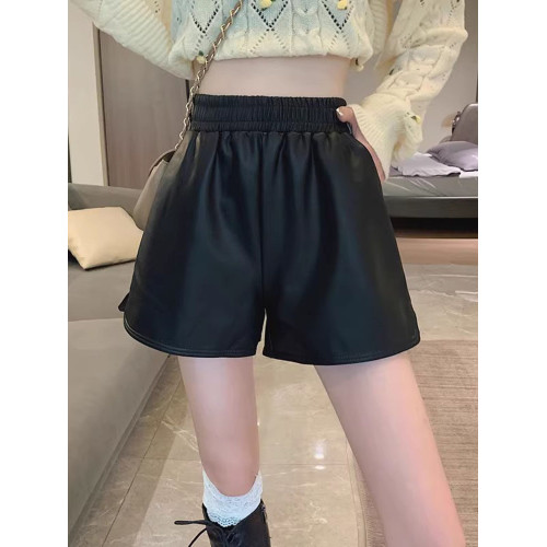 短褲pu皮女2023秋冬季新款大碼寬鬆濶腿顯瘦高腰時尚外穿打底靴褲