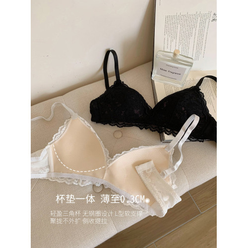 馨幫幫Bra 甜美蕾絲碎花三角杯內衣女小胸聚攏防下垂無鋼圈文胸罩