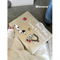 MOCOCA《蘋果斑點小狗》插畫字母簡約進口pc透明亮面硬殼防磕碰適用於Macbook蘋果pro電腦air保護套1314寸