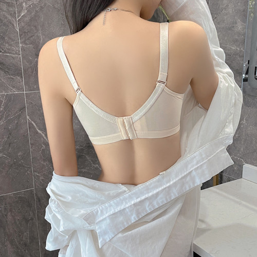 無痕內衣女小胸聚攏收副乳防下垂學生高中少女加厚平胸專用文胸罩