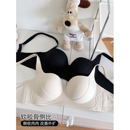 六隻兔子小聚蛋內衣女小胸聚攏顯大文胸收副乳防下垂無鋼圈胸罩