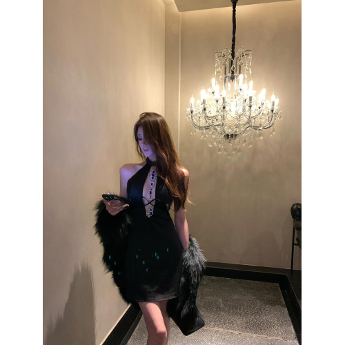 掛脖連衣裙氣質名媛輕奢高級重工藍寶石鑽鏈鏤空性感小黑裙