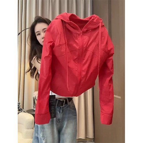 歐貨紅色連帽防曬衣女2026夏季新款寬鬆顯瘦減齡休閒百搭短款外套