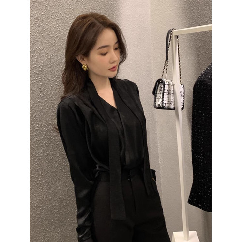 高級感輕奢醋酸緞面襯衫女春秋獨特飄帶V領襯衣法式減齡洋氣上衣