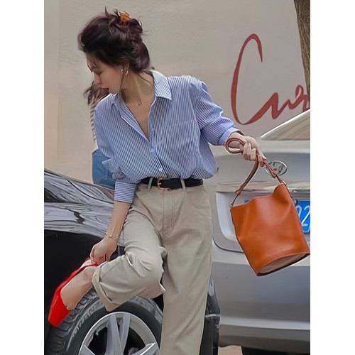 2025早秋新款藍色條紋襯衫女小衆法式上衣小個子洋氣時尚高級襯衣