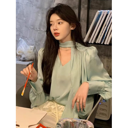 杏白色醋酸緞面襯衫女春秋設計感小衆小個子v領襯衣法式掛脖上衣