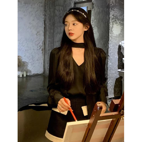 杏白色醋酸緞面襯衫女春秋設計感小衆小個子v領襯衣法式掛脖上衣