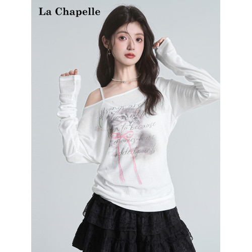 拉夏貝爾罩衫慵懶風斜肩針織衫女夏輕薄防曬T恤白色長袖露肩上衣