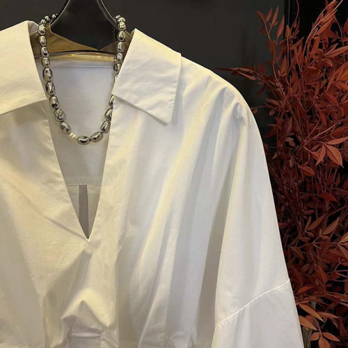 專櫃商場撤廻國際大牌剪標餘單法式不規則壓褶蝙蝠袖V領襯衫