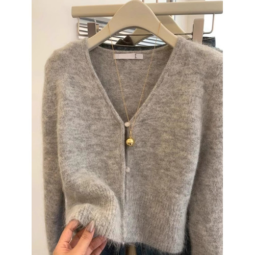 一線大牌剪標餘單浣熊絨v領短款毛衣開衫女復古灰色針織外套