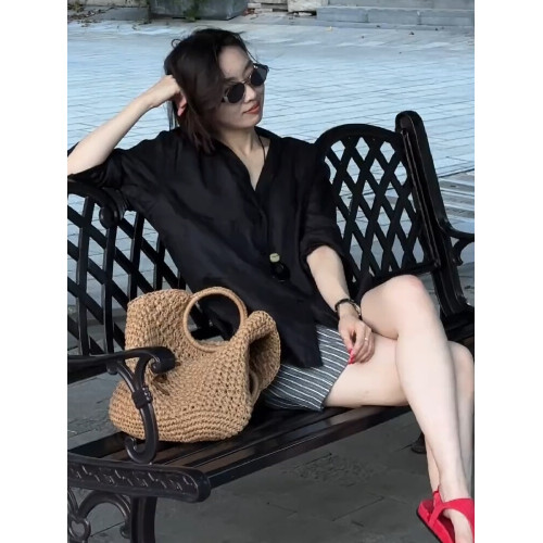 法式赫本風寬鬆顯瘦遮肉氣質襯衫女士春夏極簡風通勤休閒百搭上衣