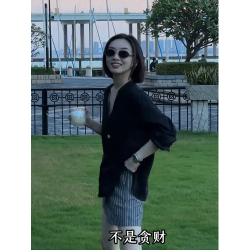 法式赫本風寬鬆顯瘦遮肉氣質襯衫女士春夏極簡風通勤休閒百搭上衣