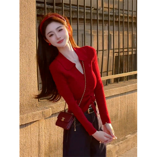 新年穿搭紅色polo領針織衫女2025新款修身v領毛衣內搭打底上衣女