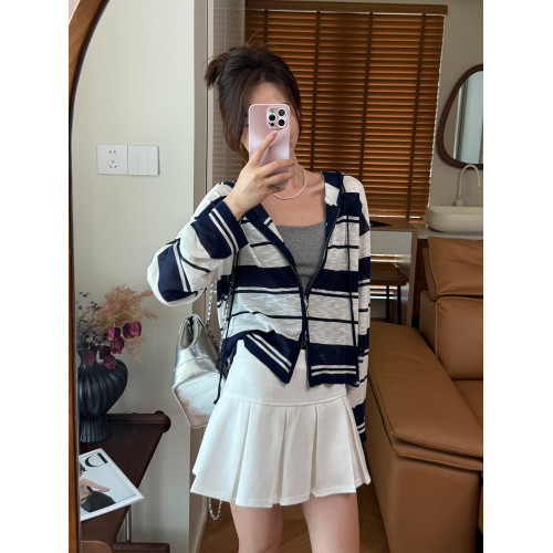 momo大姐姐條紋設計感連帽亞麻防曬衣女2025早秋新款百搭開衫上衣