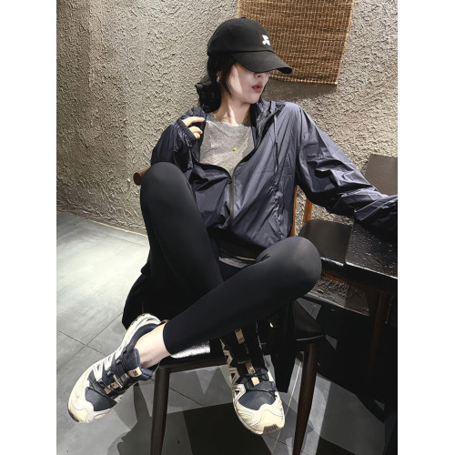 歐貨爆款高級感超好看上衣超火休閒戶外運動連帽沖鋒衣防曬外套秋