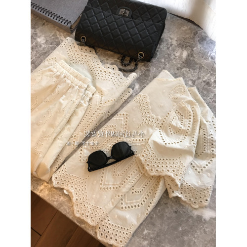 真的巨好看~很溫柔！！法式重工縷空刺綉氣質襯衫+松緊腰半身裙女