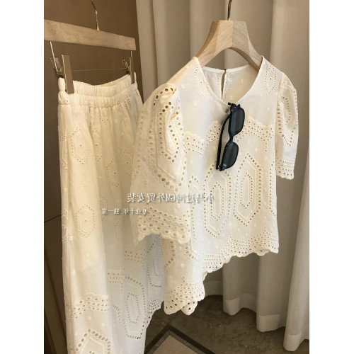 真的巨好看~很溫柔！！法式重工縷空刺綉氣質襯衫+松緊腰半身裙女