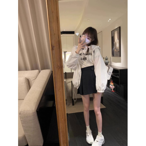 防曬衣女2024夏季新款設計感抽繩連帽透氣沖鋒衣寬鬆薄款防曬外套