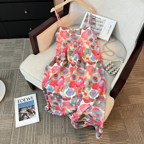 撿漏復古油畫碎花吊帶連衣裙女夏季法式寬鬆顯瘦海邊度假風長裙子