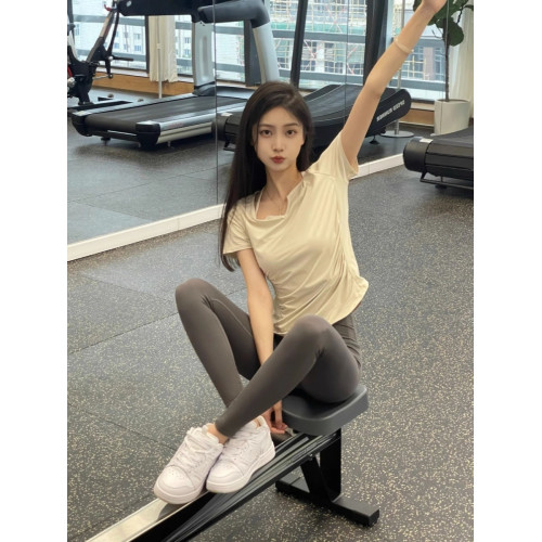 美得怦然心動~運動健身短袖t恤女新款夏季緊身V領透氣瑜珈服上衣