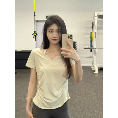 美得怦然心動~運動健身短袖t恤女新款夏季緊身V領透氣瑜珈服上衣