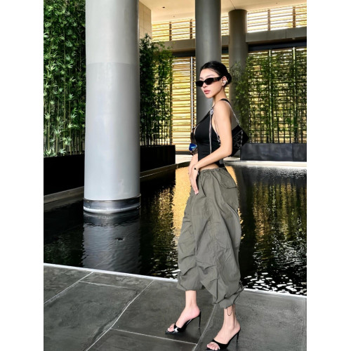 歐美辣妹風黑色鏤空連體衣2024新款斜肩性感修身上衣