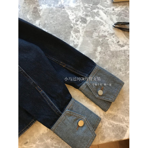 正單出貨，這件太好穿了！！小衆個性水洗撞色繙領短款牛仔外套女