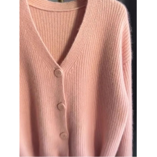 杭州四季青女裝廣州十三行粉色V領針織開衫外套秋冬慵懶加厚毛衣