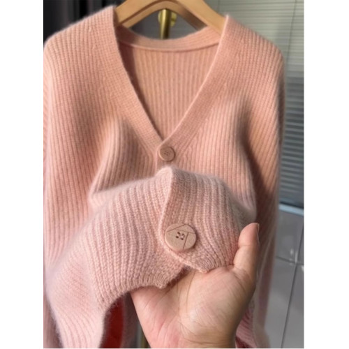 杭州四季青女裝廣州十三行粉色V領針織開衫外套秋冬慵懶加厚毛衣