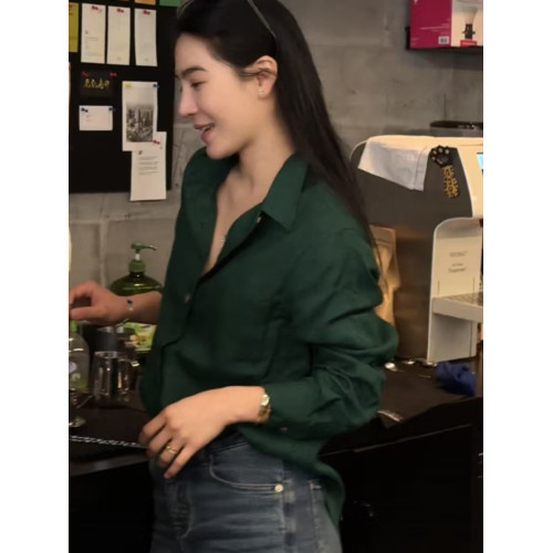 法式V領綠色襯衫女夏季高級感氣質寬鬆通勤職業襯衣時尚洋氣上衣
