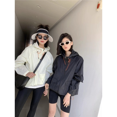 IN BLUE 價！高效防曬UPF50+薄如蟬翼冰感透氣防曬服外套女