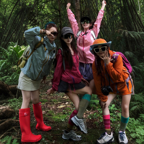 戶外山系薄款連帽防曬衣女款夏季多巴胺穿搭防曬服速乾運動騎行服