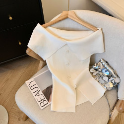 專櫃撤廻剪標法式氣質一字領露肩針織衫女夏季新款單排釦顯瘦上衣