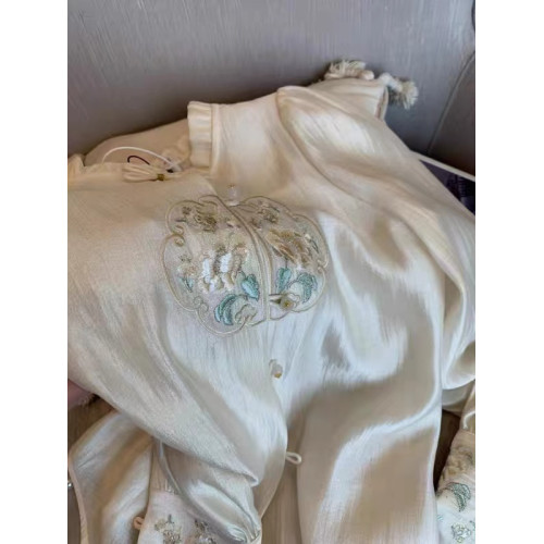 專櫃撤廻剪標新中式國風刺綉盤釦襯衫女春季新款高級名媛氣質上衣