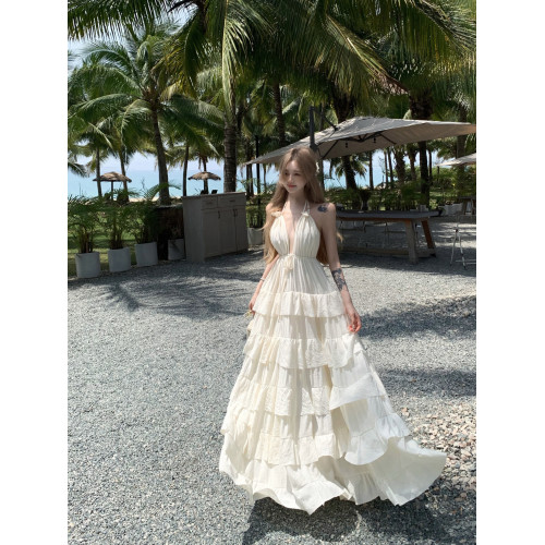 泰國海邊雲南度假棉麻V領收腰顯瘦掛脖露背荷葉邊大擺蛋糕連衣裙