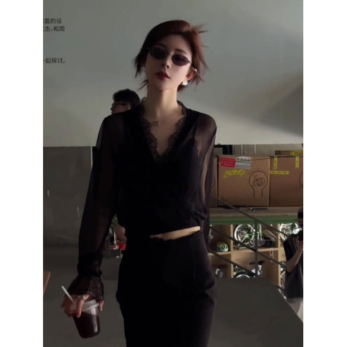 歐貨高級大牌輕薄透氣長袖罩衫上衣2025夏季修身蕾絲拼接漂亮小衫