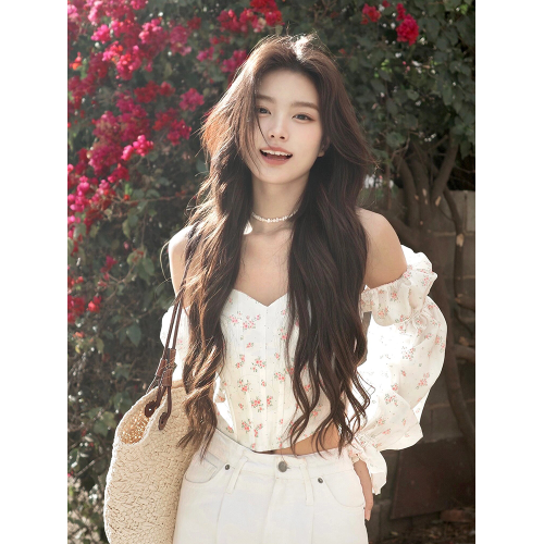 春秋打底衫可外穿襯衫一字肩碎花喇叭袖小個子短款多巴胺穿搭上衣