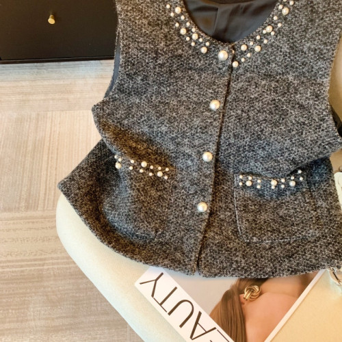 專櫃撤廻剪標小香風釘珠馬甲外套女秋冬季高級感別致顯瘦外穿上衣