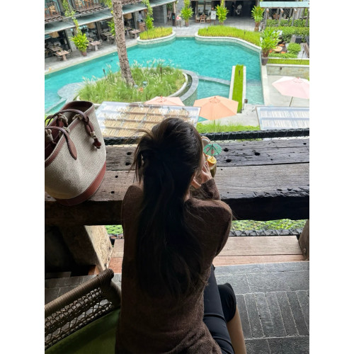 復古咖色V領針織防曬罩衫女夏季新款高級感松弛老錢百搭長袖上衣