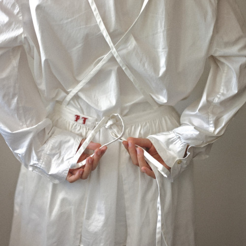 「pata studio」 原創 純白 極簡 細肩帶 不實用圍裙