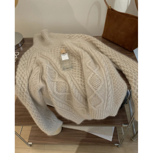 法式高領粗毛線浣熊絨毛衣女2024高級感麻花針織上衣羊毛打底衫冬